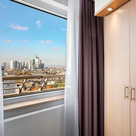 Leonardo Royal Hotel Frankfurt-2